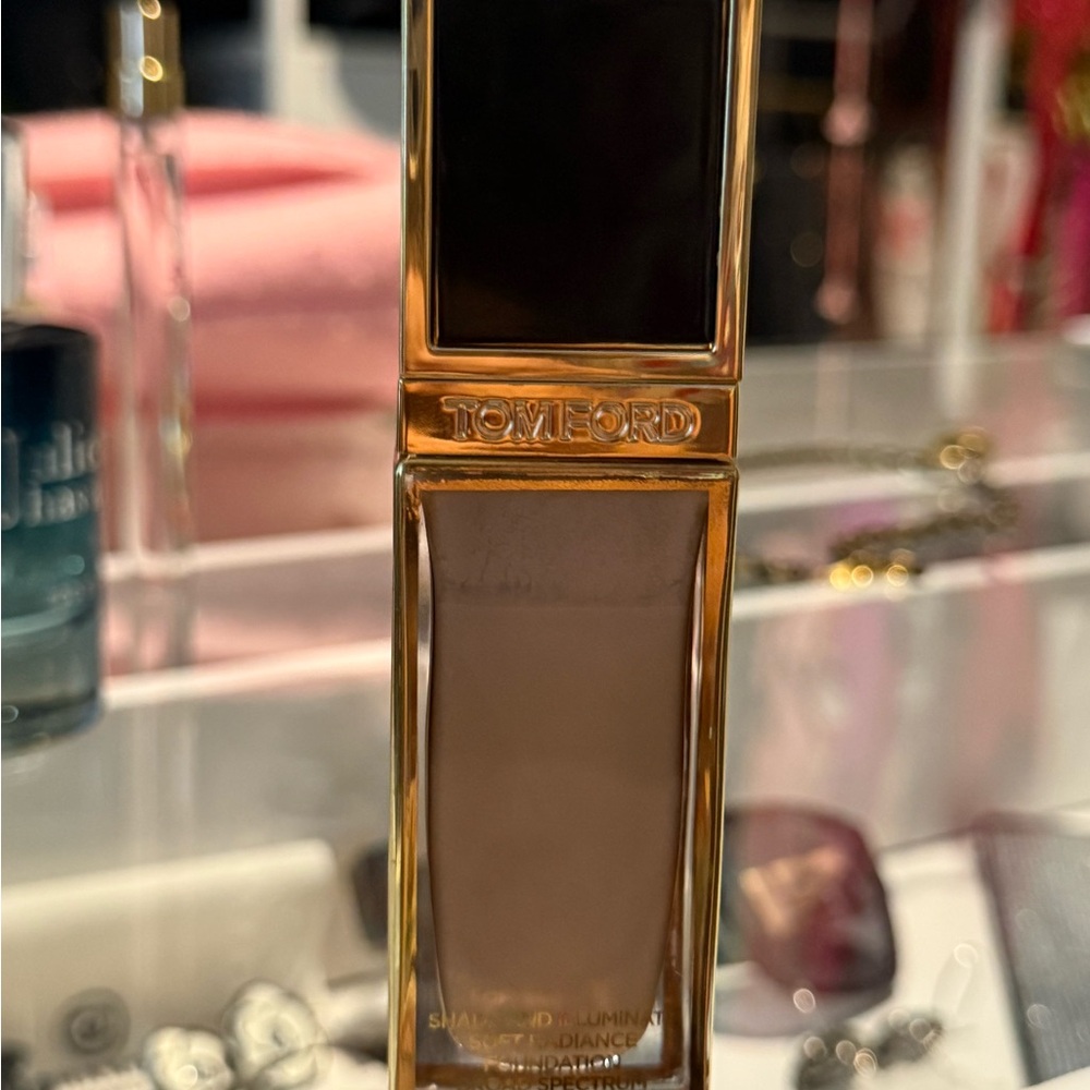 Tom Ford Shade and Illuminate Foundation - Deep Brown